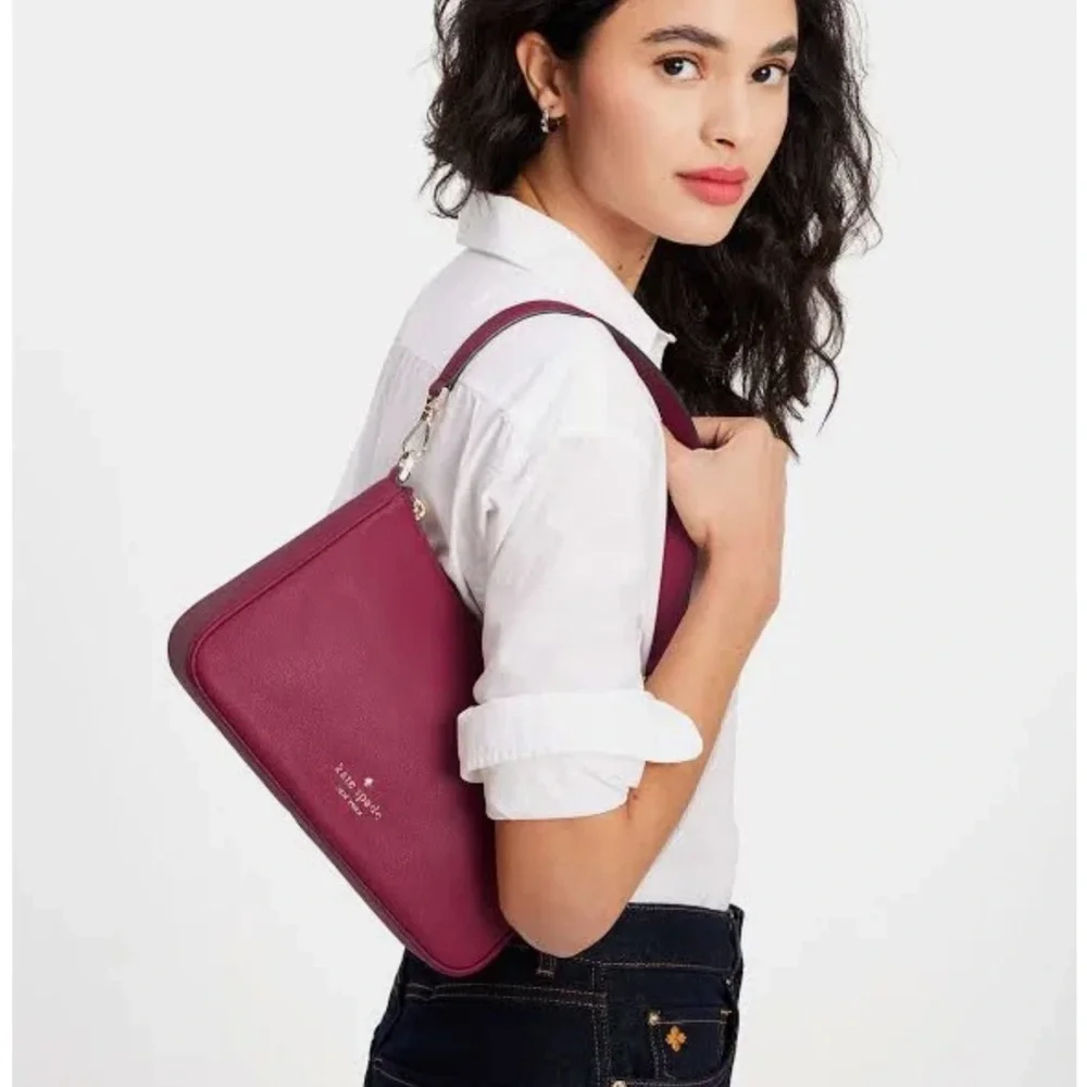 Kate Spade Rosie Shoulder Bag With Tech Attachment AirPod
Renaissance Rosie
NWT - Picture 6 of 16